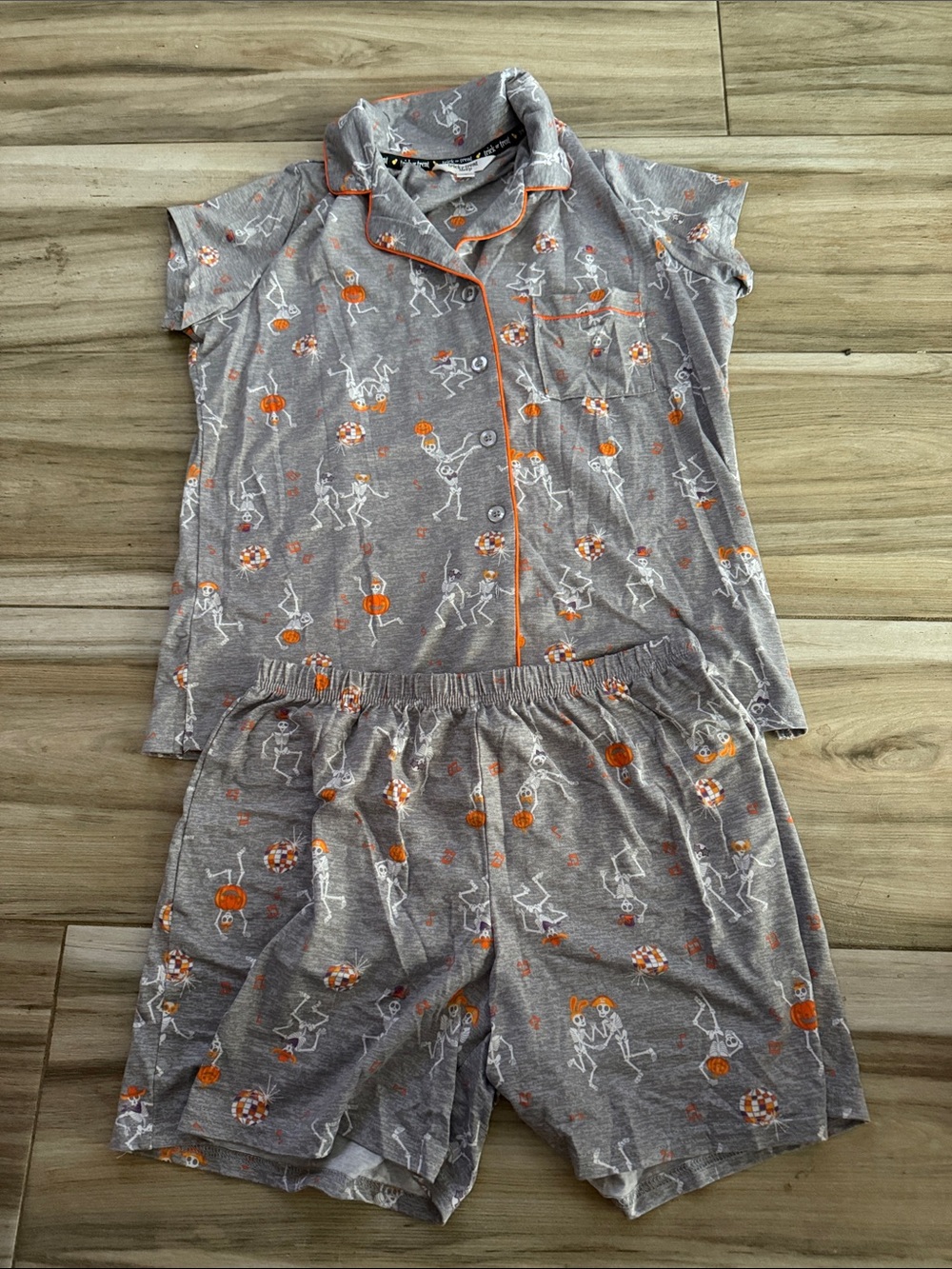 Trick or treat sleep disco skeletons Halloween  Orange Short Pajama set Small